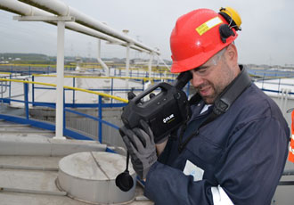 Monitoring storage tanks safely and intrinsically 