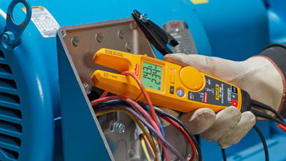 Electrical tester eliminates need for test leads