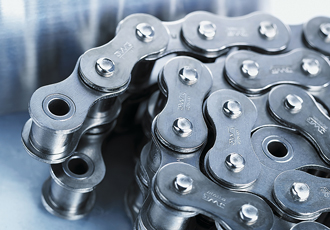 Maintenance-free chains designed for conveying systems