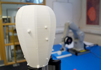 Six-axis robot turns 3D printing into an art form