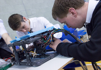 Dundee's Grove Academy triumph at GU ROV competition