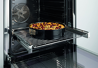 Pyrolytic-compatible oven rail launched