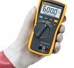 New Fluke 113 true-RMS Digital Multimeter