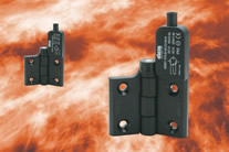 Safety switching hinge for Cat 1 hazardous areas